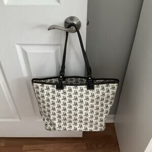 Authentic Dooney & Bourke Black & White Signature Monogram Large Tote Bag